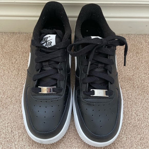 Youth Nike Air Force 1 - Size 4Y (women’s 6 equivalent) - Picture 6 of 6